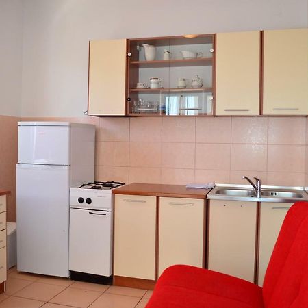 Apartmani Macak II Novalja Buitenkant foto