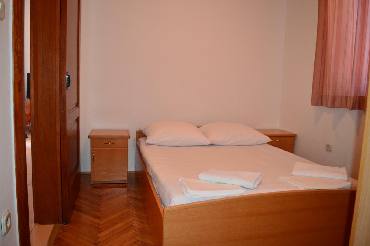 Apartmani Macak II Novalja Buitenkant foto