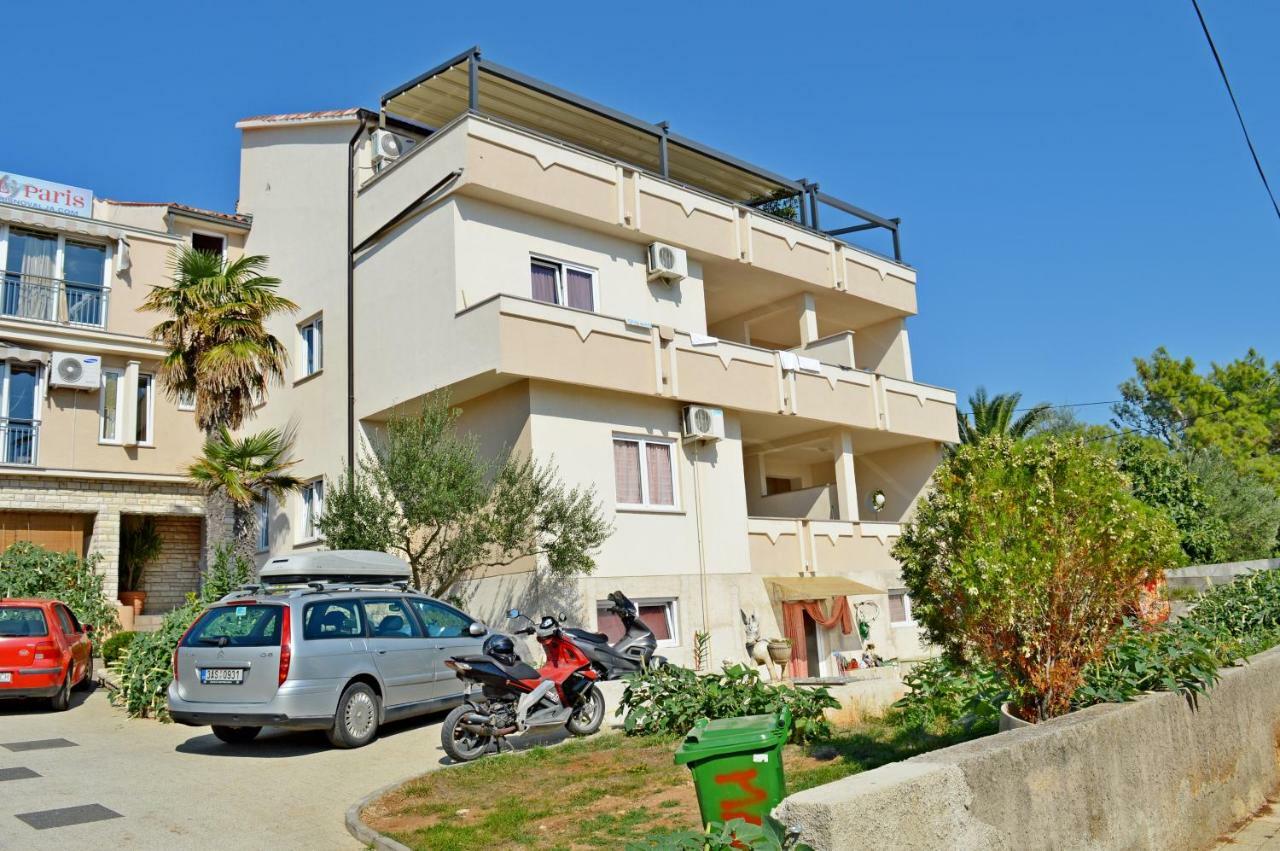 Apartmani Macak II Novalja Buitenkant foto