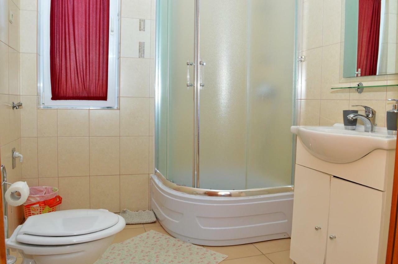 Apartmani Macak II Novalja Buitenkant foto